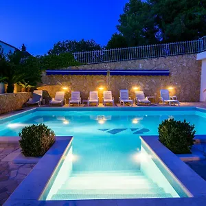 Boutique Paula Trogir
